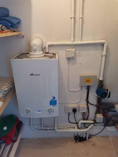 Boiler & pipework: Worcester boiler fitted & piped